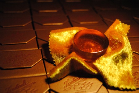 Laubach - GOLD - Kolophonium für Violine / Viola Solo.                             Laubach - Rosin - GOLD for Violin / Viola Solo.